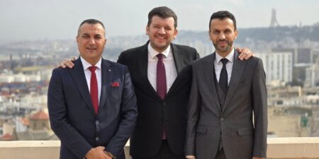 نور الدين واضح يتسلم مهامه كوزير اقتصاد المعرفة والمؤسسات الناشئة والمصغرة