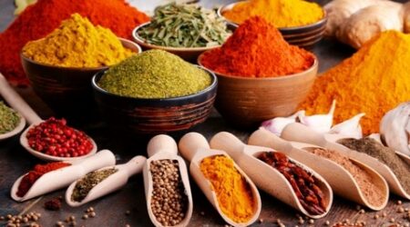 تعزز التمثيل الغذائي وتدعم جهاز المناعة.. توابل لا تستغني عنها في مطبخك
