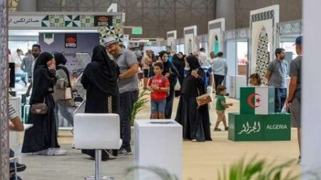 صالون الجزائر الدولي للكتاب.. جناح قطر يستقطب اهتمام الزوار