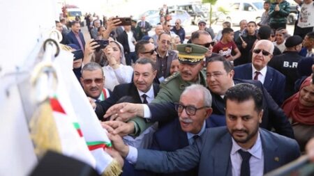 تدشين مرافق حيوية وتكريم الأسرة الثورية.. ولايات الوطن تحتفي بذكرى ثورة نوفمبر