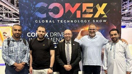 بعثة للتجمع الجزائري للناشطين في الرقميات إلى عمان
