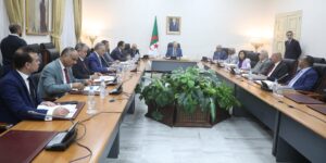 صالح قوجيل يدعو إلى قراءة وطنية في قانون المالية 2025