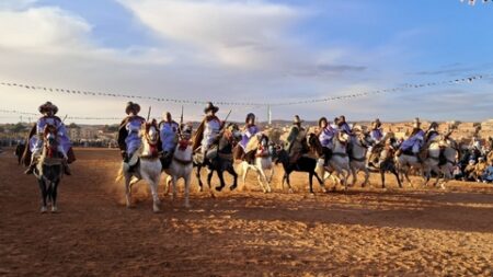 البيض.. أزيد من 300 فارسا في المهرجان الجهوي للفنتازيا