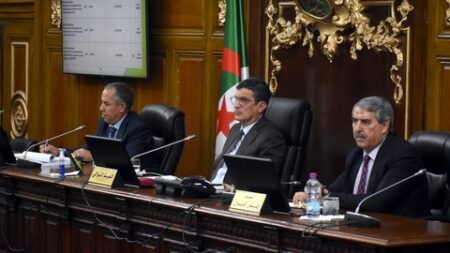 استعجال تحويل الأراضي الفلاحية المخصصة لانجاز مؤسسات تربوية بالعاصمة