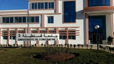 قسنطينة.. التوقيع على اتفاقية شراكة بين جامعة صالح بوبنيدر ومركز البحث في العلوم الصيدلانية