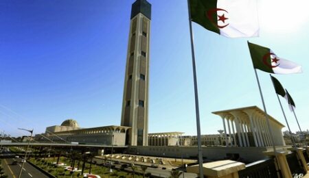 أنوار من جامع الجزائر.. رَسَائِلُ إلى طَلَبَةِ العِلْمِ – الجزء الأول –