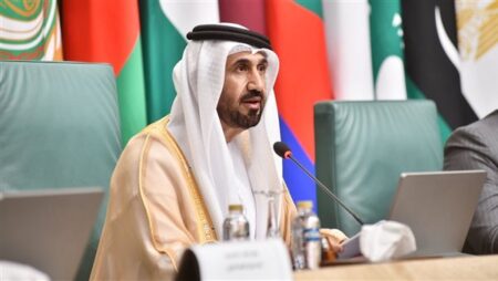 رئيس البرلمان العربي يهنئ الجزائر رئيسا وحكومة وبرلمانا وشعبا