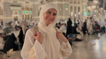 إيمان الشريف تعلن ارتداءها الحجاب