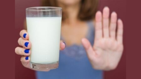 وفقا لأحدث دراسة.. حليب الأبقار قد يشكل خطرا على صحة قلوب النساء