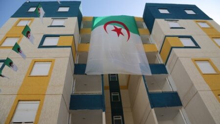 قرار وزاري يحدد شروط استفادة مكتتبي “عدل” من تخفيض على التسديد المسبق للسكنات