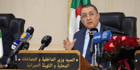 وزير الداخلية يعلن عن حركة جديدة في سلك رؤساء الدوائر والأمناء العامين بعد الحركة في سلك الولاة