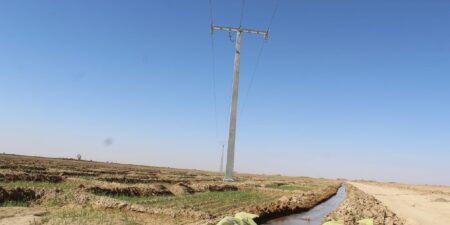 منذ بداية سنة  2023.. ربط مئات المستثمرات الفلاحية بشبكة الكهرباء بأولاد جلال