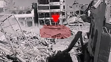 بواسطة عبوة شواظ.. القسام تفجر دبابة للاحتلال غرب جباليا