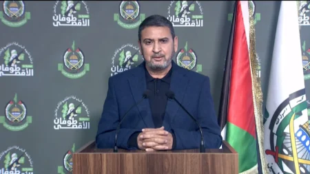 سامي أبو زهري: لن نقبل بأي تفاهمات لا تنهي معاناة شعبنا