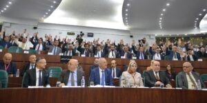 نواب البرلمان يصادقون على مشروع قانون المالية لسنة 2025