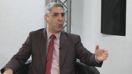 في تصريحه للموعد اليومي.. الأستاذ محمد عمرون: الحفاظ على الذاكرة الوطنية مسؤولية مجتمعية في عصر التكنولوجيا