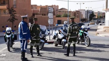 الشرطة والدرك الوطني بغرداية يطلقان حملة تحسيسية
