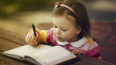 قطعت تساؤلات الأمهات.. دراسة تؤكد أهمية تعليم الأطفال في سن الرابعة