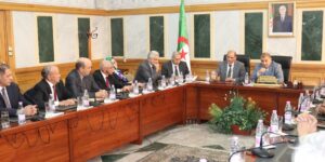 بوجمعة يستقبل رئيس الاتحاد الوطني لمنظمات المحامين ورؤساء المنظمات الجهوية