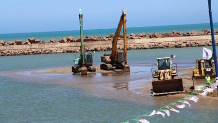 تسطير برنامج عمل للتكفل الأمثل بعمليات جرف الرمال من الموانئ