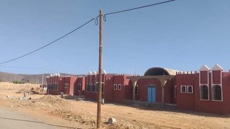 إيليزي.. نحو استفادة أزيد من 150 عائلة بقرية فضنون من شبكتي الكهرباء و الغاز 