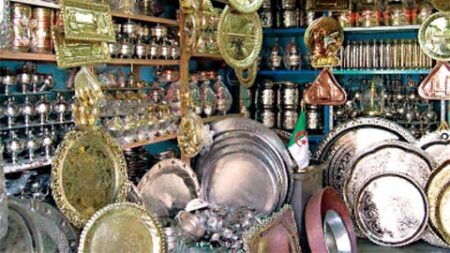 صناعة النحاس.. حرفة تُعاني لكنها لن تندثر
