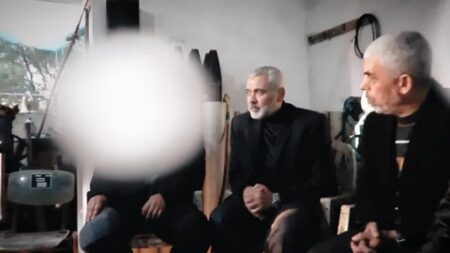 الرسائل العسكرية لفيديو قيادات حماس الراحلين