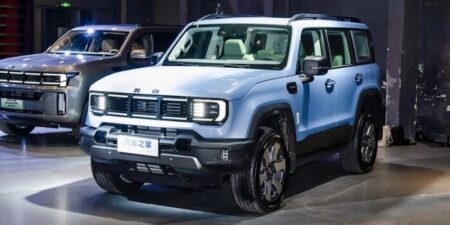 إصدار جديد من سيارة بايك BJ40 الجيل الجديد هجين REEV