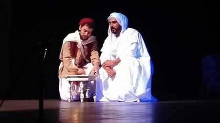 سبعينية الثورة التحريرية.. مسرحية “ثائرون” سيرة الشهيد أرزقي أولبشير