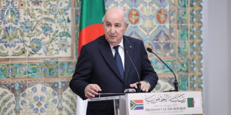 تطابق تام لوجهات النظر بين الجزائر وجنوب إفريقيا تجاه القضايا الدولية والإقليمية وتفضيل الحلول السياسية للأزمات بعيدا عن التدخلات الخارجية