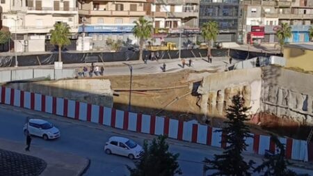 على إثر حادث انزلاق للتربة تسبب في أضرار بالشبكات الباطنية.. والي عنابة يتوعد المقاولين المخالفين