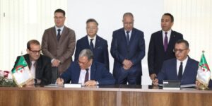 قسنطينة: التوقيع على اتفاقيات بين الوكالة الوطنية للمواد الصيدلانية ومجمع صيدال وعدة مؤسسات للتعليم العالي