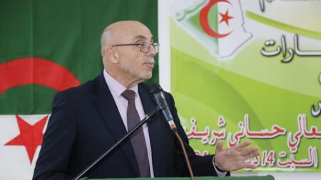 حمس تدعو إلى تفويت الفرصة على المتربصين بأمن واستقرار البلاد