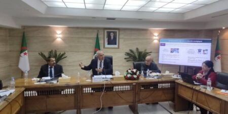 فايد يترأس اجتماعا تنسيقيًا مع المديرين العامين للقطاع ومسؤولي الهياكل