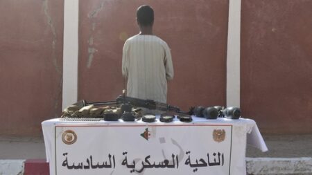 الجيش الوطني الشعبي: إرهابي يسلم نفسه وتوقيف 8 عناصر دعم للجماعات الإرهابية خلال أسبوع