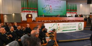 رئيس الجمهورية يؤكد على ضرورة جعل لقاء الحكومة مع الولاة فرصة لتعزيز المكاسب المحققة.