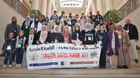 وفد من تلاميذ توقرت في زيارة للمجلس الشعبي الوطني