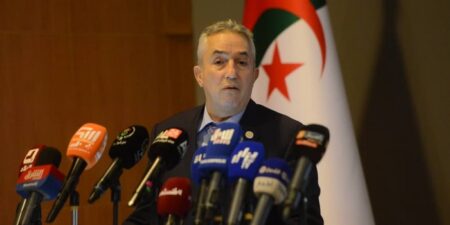 في تصريحه للموعد اليومي.. الدكتور كريم زغيب: الجزائر قادرة على قيادة التحول الطاقوي بفضل إمكاناتها المعدنية والطبيعية