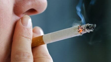 العلم والإيمان.. الصيام وتنظيف الجهاز التّنفسي من التّدخين