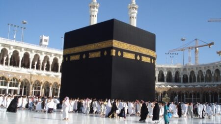 العلم والإيمان.. والله غالب على أمره