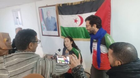 وفد شباني جزائري في زيارة لمخيمات اللاجئين ومؤسسات الدولة الصحراوية