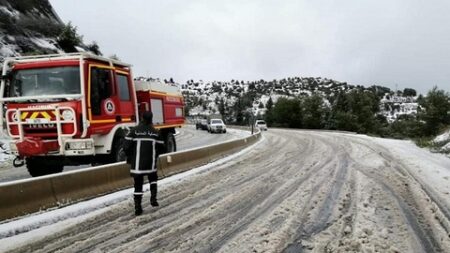 الحماية المدنية تدعو المواطنين للحيطة وتقديم إرشادات هامة لمواجهة الثلوج