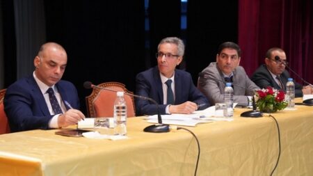 اجتمع بمحافظي المهرجانات ومديري الثقافة والفنون الولائيين.. الوزير بللو يكثف من نشاطاته