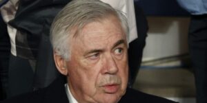 أنشيلوتي يردُّ على الانتقادات: نحن نحارب على جميع الأصعدة