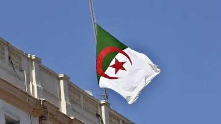 سفارة الجزائر بسوريا تدعو الجالية الوطنية المقيمة بدمشق للاتصال بها