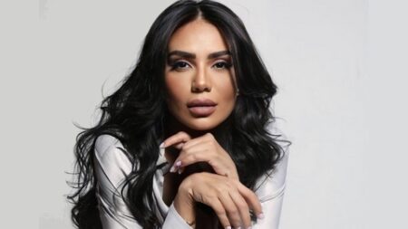 تركت الأستوديو غاضبة.. لبنى عبد العزيز رفضت الخوض في الزواج والارتباط