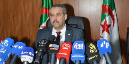 سعداوي يرفع ميزانية اللوازم البيداغوجية الموجهة للمتوسطات والثانويات
