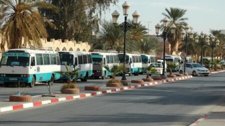 بشار..  نحو منح رخص استثنائية لنقل المسافرين ما بين البلديات 