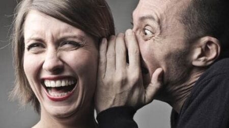 “متلازمة ويتزلسوكت”…عندما تُصبح النكات السخيفة إدمانا