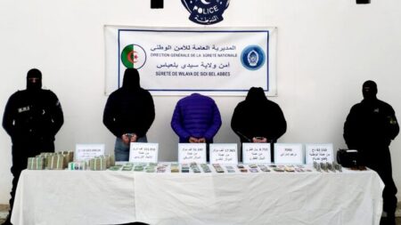سيدي بلعباس: تفكك شبكة إجرامية تنشط في مجال مخالفة التشريع والتنظيم الخاصين بالصرف وحركة رؤوس الأموال